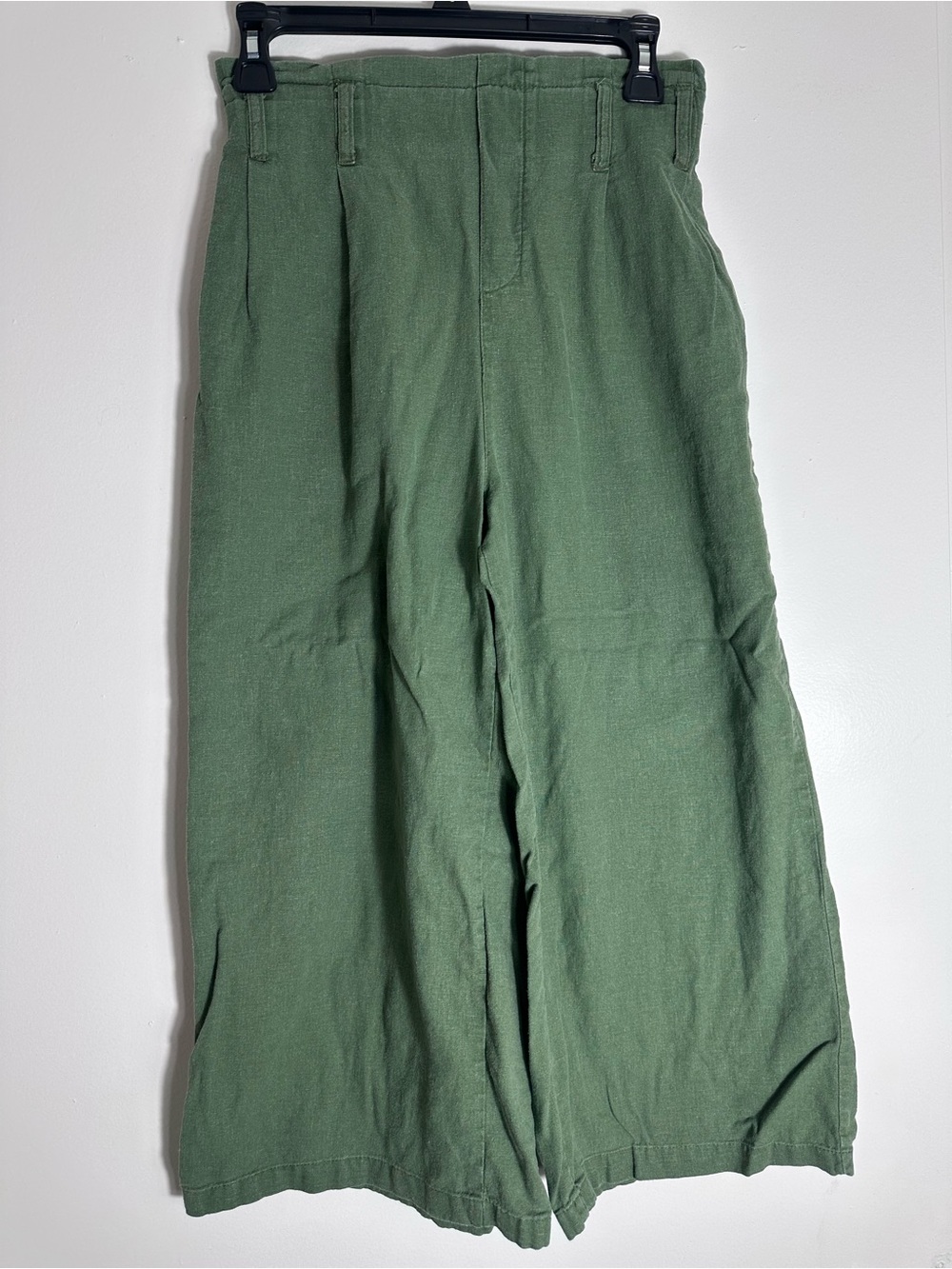 Minimalist Olive Green Wide-Leg Pants